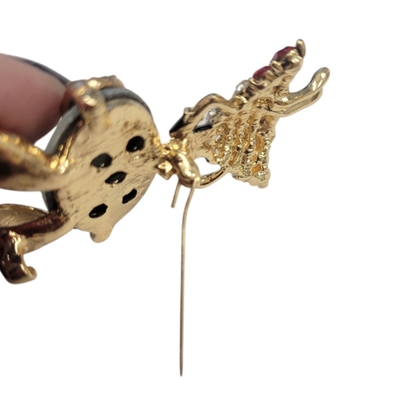 Blingy Bunny Brooch - Picture 6 of 7